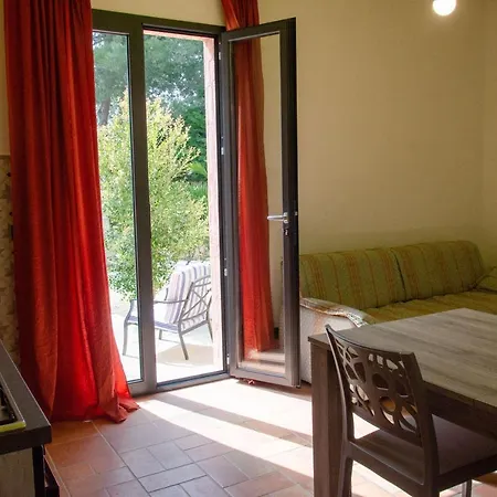 Bed & Breakfast Terra Cesarea 4*